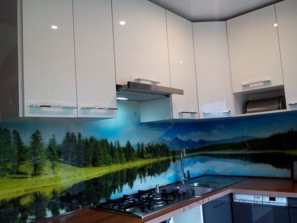 Фартук для кухни фото: летний пейзаж, заказ #КРУТ-138, Белая кухня.
