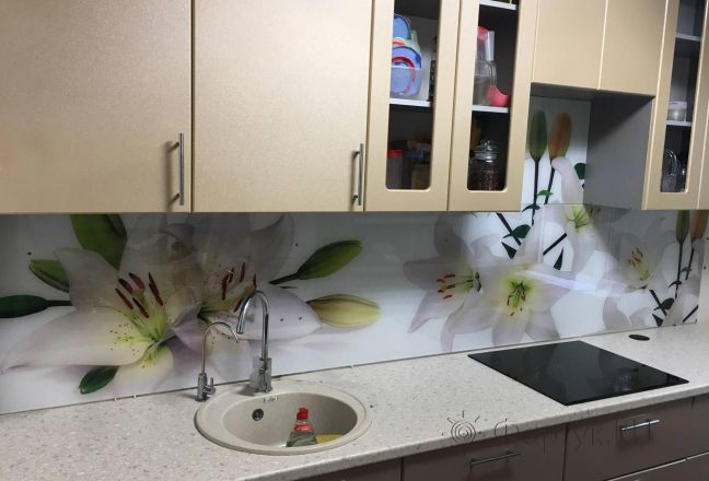 Фартук с фотопечатью фото: лилии, заказ #КРУТ-1580, Коричневая кухня. Изображение 183644