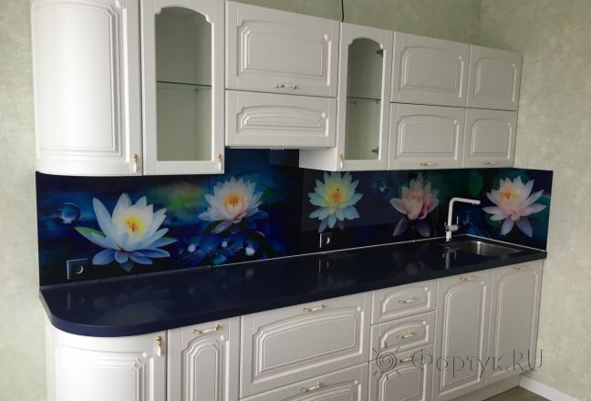 Фартук для кухни фото: лилии, заказ #КРУТ-2453, Белая кухня.