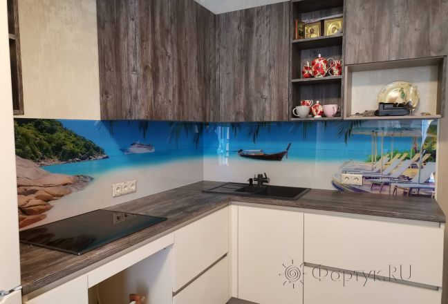 Стеновая панель фото: лодка на пляже с шезлонгами, заказ #ИНУТ-12695, Серая кухня. Изображение 200880