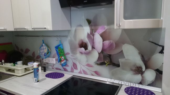 Фартук фото: магнолия, заказ #УТ-2108, Фиолетовая кухня.