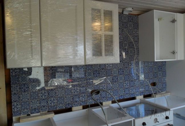 Фартук для кухни фото: марокканский орнамент , заказ #УТ-255, Белая кухня. Изображение 85762