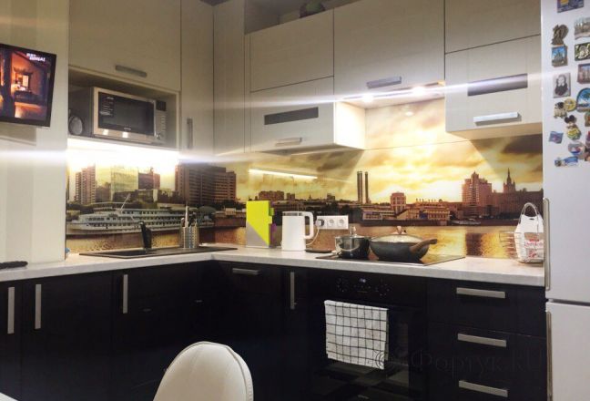 Скинали фото: москва на закате, заказ #ИНУТ-648, Черная кухня. Изображение 80316