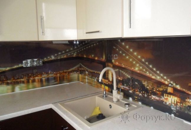 Фартук с фотопечатью фото: мост в ночном свете., заказ #S-1130, Коричневая кухня. Изображение 111266