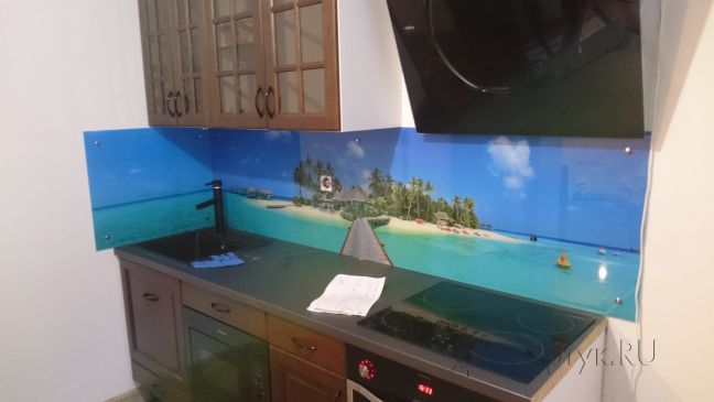 Фартук с фотопечатью фото: мостик к домику у моря, заказ #УТ-1606, Коричневая кухня.