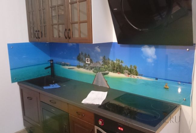 Фартук с фотопечатью фото: мостик к домику у моря, заказ #УТ-1606, Коричневая кухня. Изображение 185738