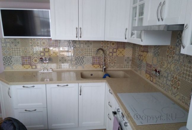 Фартук для кухни фото: мозаика с узорами из ромбов, заказ #ИНУТ-313, Белая кухня.