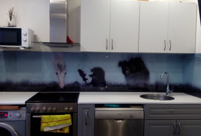 Стеновая панель фото: мультфильм ежик в тумане, заказ #ИНУТ-690, Серая кухня. Изображение 197130