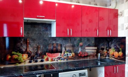 Скинали фото: накрытый стол с вином и  фруктами, заказ #УТ-1511, Красная кухня.