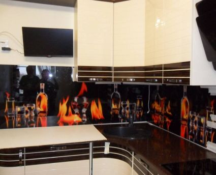 Фартук с фотопечатью фото: напитки и огонь., заказ #S-1098, Коричневая кухня.
