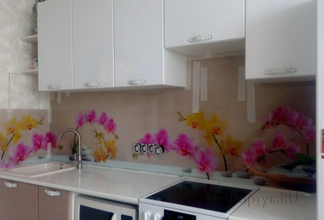 Фартук для кухни фото: невероятно нежные орхидеи, заказ #ИНУТ-1099, Белая кухня. Изображение 208608