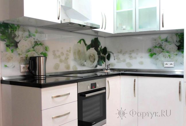 Фартук для кухни фото: нежные белые розы., заказ #SK-726, Белая кухня. Изображение 112644