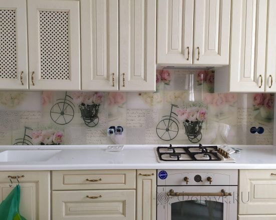 Фартук с фотопечатью фото: нежный цветочный коллаж, заказ #ИНУТ-5575, Коричневая кухня.