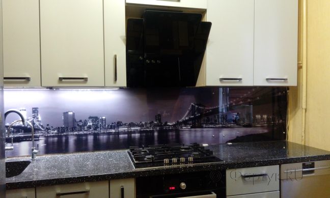 Стеновая панель фото: ночной нью-йорк в серых тонах, заказ #ИНУТ-127, Серая кухня.