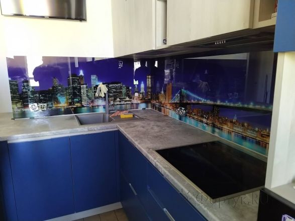 Стеклянная фото панель: нью-йорк , заказ #ИНУТ-5712, Синяя кухня.