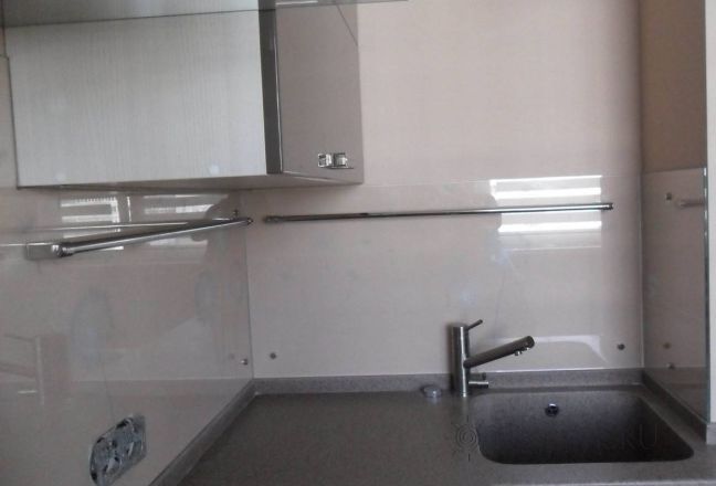 Стеновая панель фото: однотонно белая заливка, заказ #SN-54, Серая кухня.