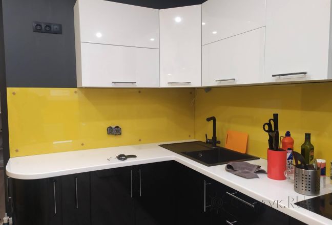 Скинали фото: однотонный цвет, заказ #ИНУТ-7610, Черная кухня.