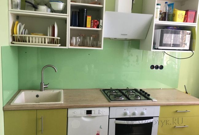 Скинали для кухни фото: однотонный цвет, заказ #КРУТ-2619, Зеленая кухня.