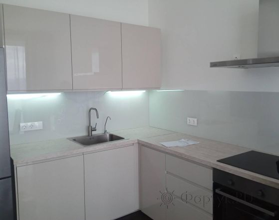 Фартук для кухни фото: однотонный цвет, заказ #ИНУТ-9051, Белая кухня.