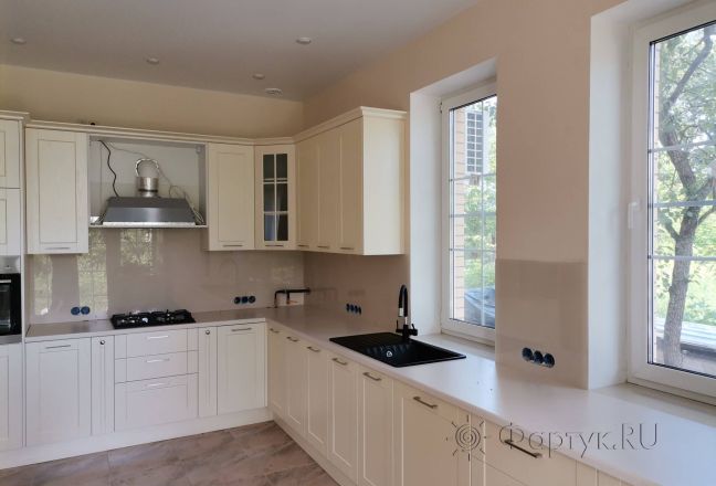 Фартук для кухни фото: однотонный цвет, заказ #ИНУТ-9484, Белая кухня.