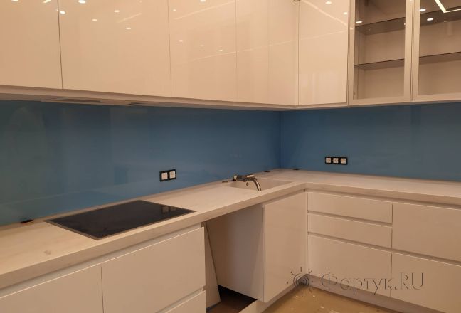 Фартук для кухни фото: однотонный цвет, заказ #ИНУТ-10013, Белая кухня.