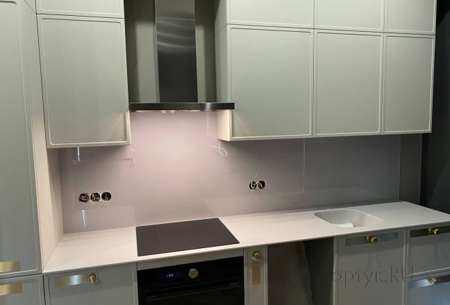 Фартук для кухни фото: однотонный цвет, заказ #КРУТ-2852, Белая кухня.