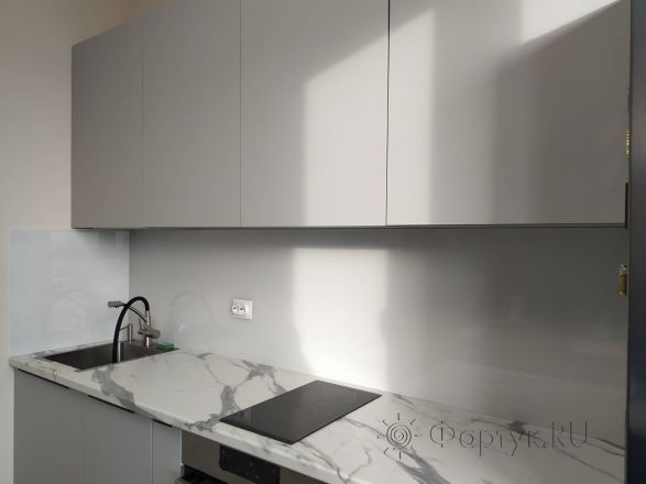Стеновая панель фото: однотонный цвет, заказ #ИНУТ-11147, Серая кухня.
