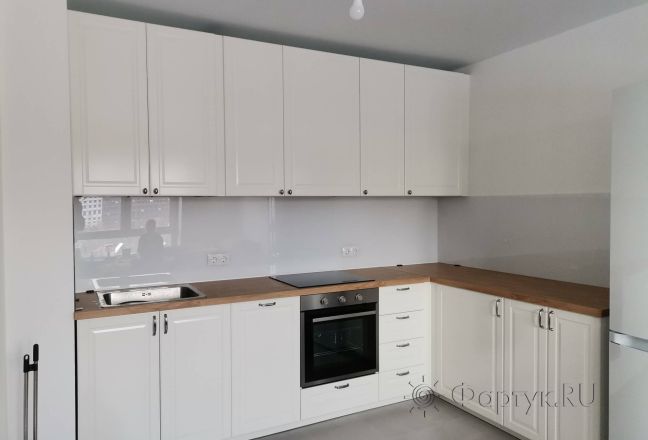 Фартук для кухни фото: однотонный цвет, заказ #ИНУТ-11167, Белая кухня.