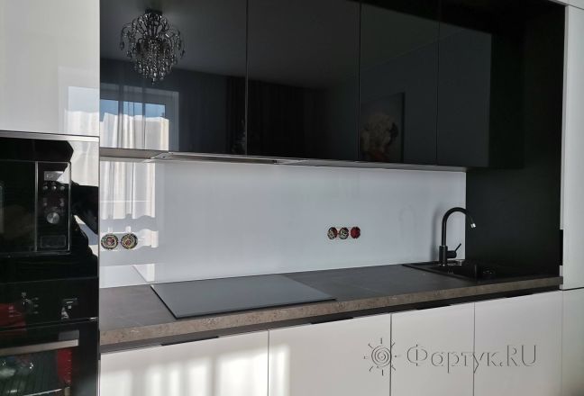 Фартук для кухни фото: однотонный цвет, заказ #ИНУТ-11854, Белая кухня.