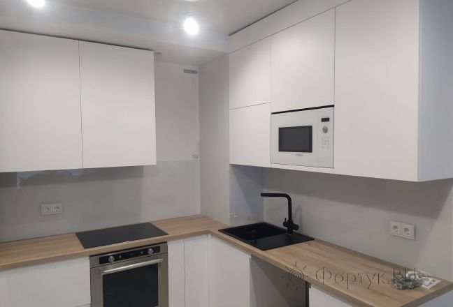 Фартук для кухни фото: однотонный цвет, заказ #ИНУТ-13941, Белая кухня.