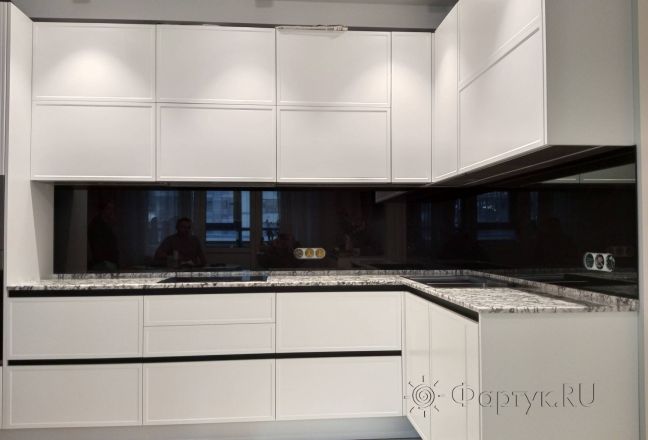 Фартук для кухни фото: однотонный цвет, заказ #КРУТ-3785, Белая кухня.