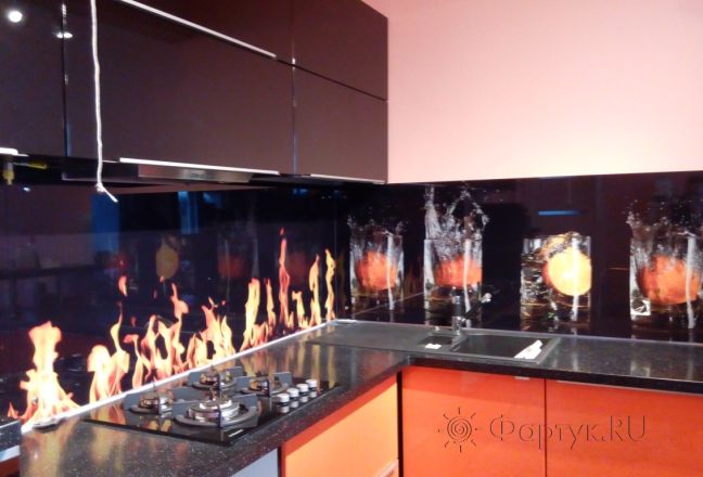 Фартук стекло фото: огонь и стаканы с водой, заказ #УТ-1391, Оранжевая кухня. Изображение 112102