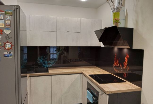 Стеновая панель фото: огонь и вода, заказ #КРУТ-3699, Серая кухня.