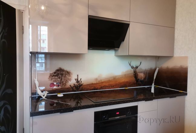 Стеновая панель фото: олень в тайге, заказ #ИНУТ-9970, Серая кухня. Изображение 272556