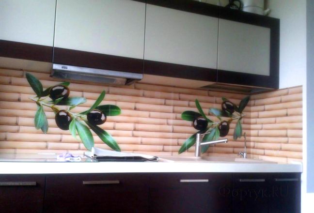 Фартук с фотопечатью фото: оливковые ветви на бамбуковом фоне, заказ #SK-516, Коричневая кухня. Изображение 111910