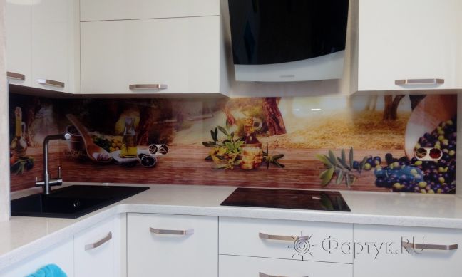 Фартук для кухни фото: оливы и оливковое масло, заказ #ИНУТ-392, Белая кухня.