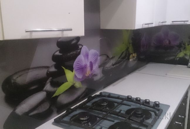 Стеновая панель фото: орхидеи и камни, заказ #УТ-1175, Серая кухня. Изображение 87392
