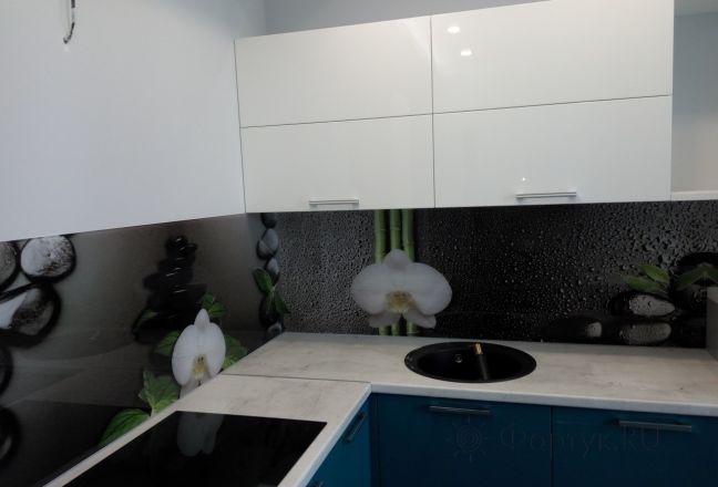Стеклянная фото панель: орхидеи и камни-спа, заказ #ГМУТ-341, Синяя кухня. Изображение 186046