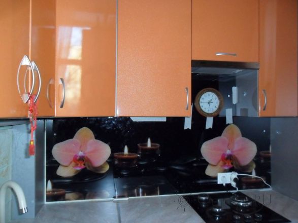 Фартук стекло фото: орхидеи и свечи, заказ #УТ-315, Оранжевая кухня.