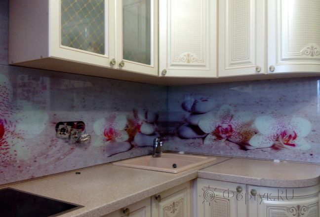 Фартук для кухни фото: орхидеи на печке, заказ #ИНУТ-491, Белая кухня. Изображение 111308