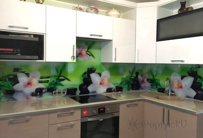 Фартук с фотопечатью фото: орхидеи на зеленом фоне, заказ #КРУТ-1319, Коричневая кухня. Изображение 186356