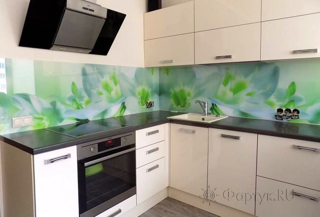 Фартук для кухни фото: орхидеи с зеленым оттенком, заказ #УТ-354, Белая кухня. Изображение 111360