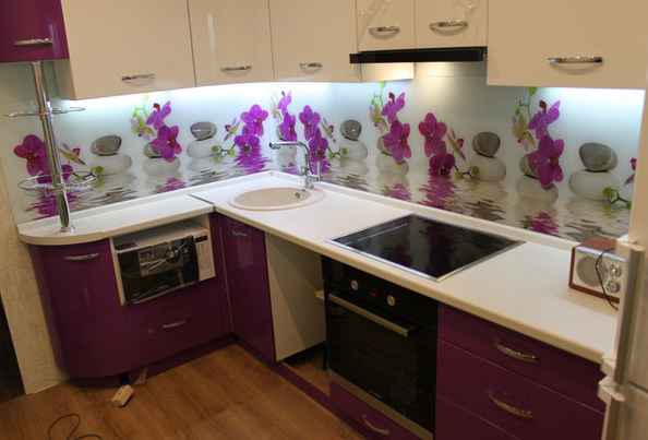 Фартук фото: орхидеи у воды, заказ #УТ-261, Фиолетовая кухня. Изображение 111302
