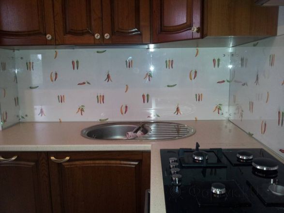 Фартук с фотопечатью фото: острые перчики чили, заказ #SK-0807-5, Коричневая кухня.