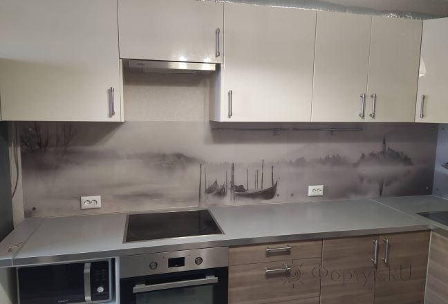Фартук с фотопечатью фото: озеро в раннем утреннем тумане осенью, заказ #ИНУТ-13491, Коричневая кухня. Изображение 335210