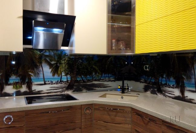 Скинали для кухни фото: пальмы на пляже, заказ #УТ-1174, Желтая кухня. Изображение 111532