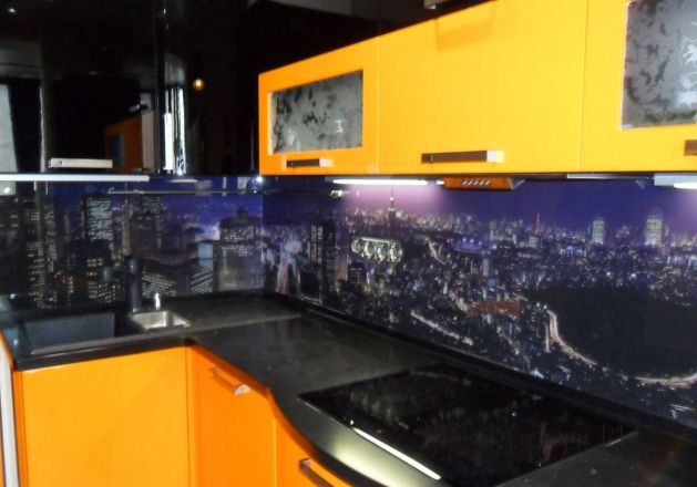 Фартук стекло фото: панорама города ночью., заказ #S-1025, Оранжевая кухня.