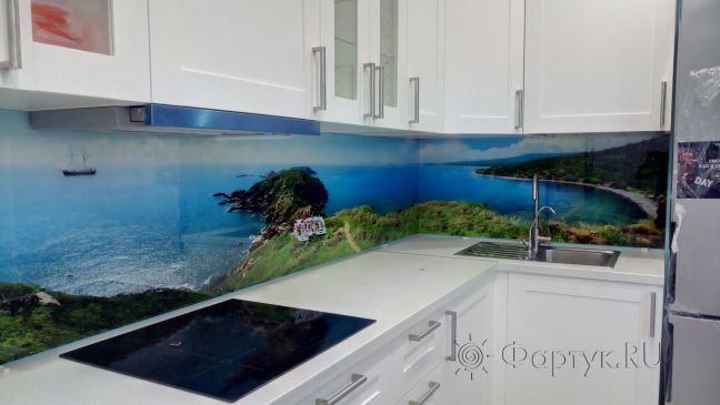 Фартук для кухни фото: панорама морского берега, заказ #ИНУТ-335, Белая кухня.