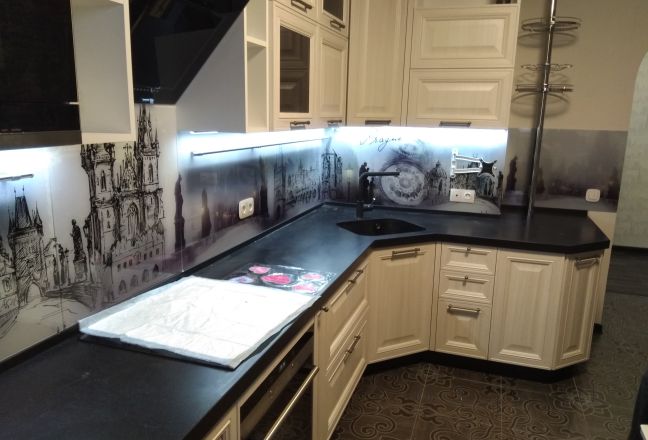 Фартук для кухни фото: панорама праги-коллаж с иллюстрациями, заказ #ИНУТ-879, Белая кухня. Изображение 186094