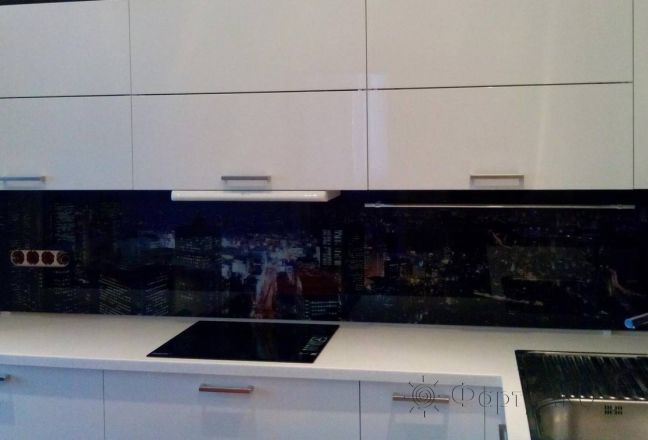 Фартук для кухни фото: панорама вечернего города, заказ #S-1042, Белая кухня. Изображение 111008